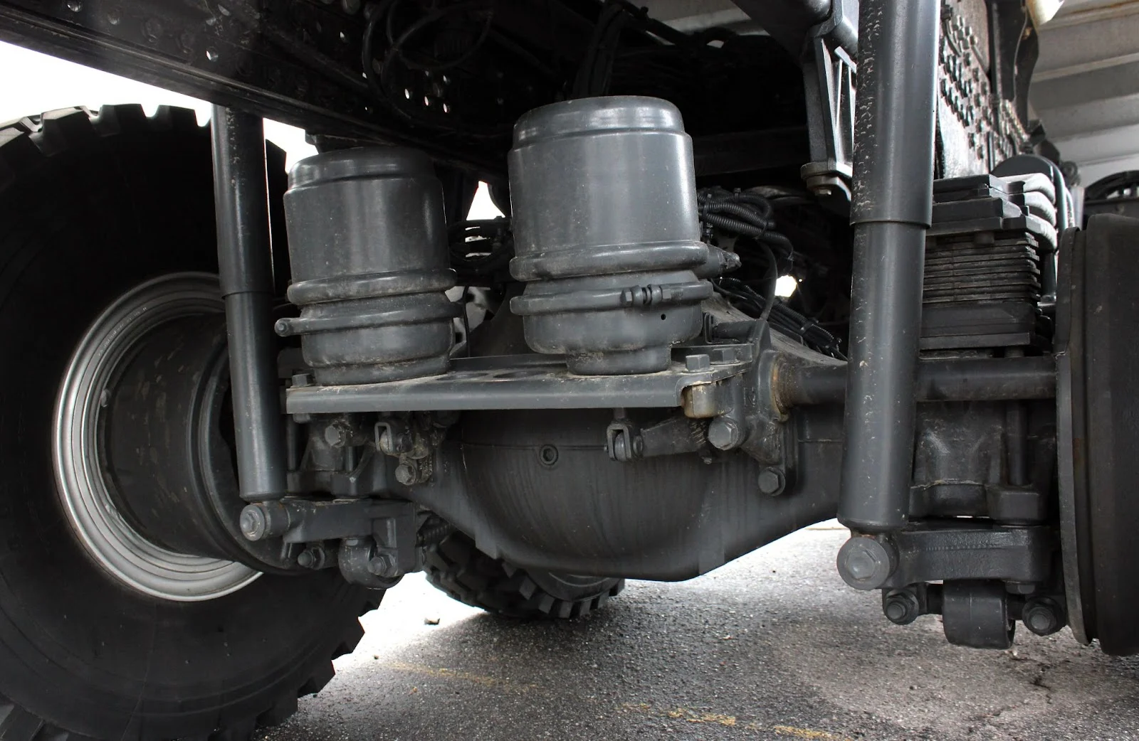 Cara Merawat Suspensi Mobil agar Tidak Cepat Rusak